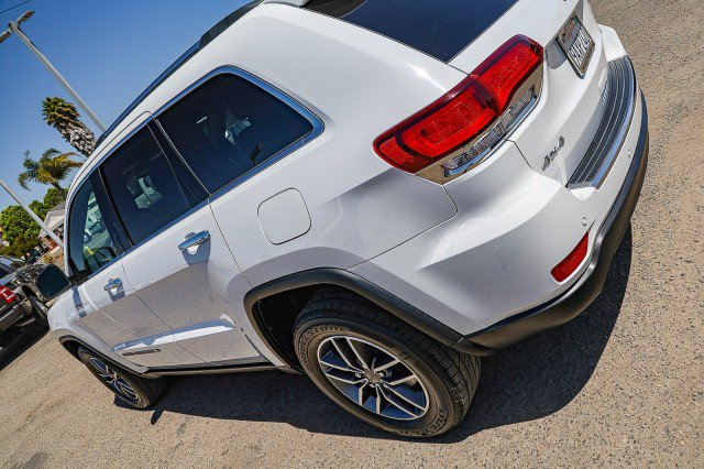 Used 2022 Jeep Grand Cherokee Limited AWD/4WD image 8