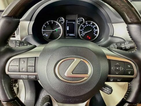 Used 2023 Lexus GX 460 Premium AWD/4WD image 16