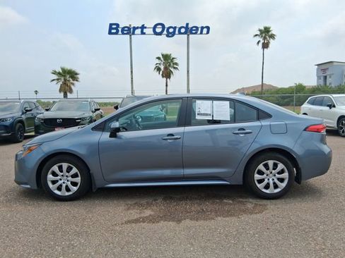 Used 2025 Toyota Corolla LE FWD image 6