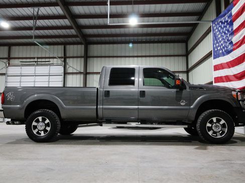Used 2011 Ford F350 XLT w/ XLT Premium Pkg AWD/4WD image 13