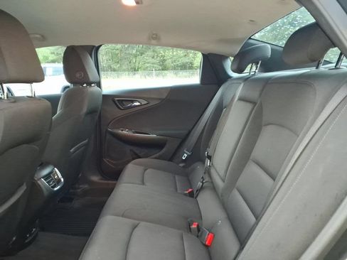 Used 2018 Chevrolet Malibu LT FWD image 10