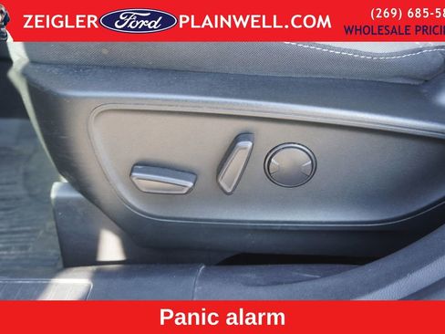 Used 2022 Ford Escape SE w/ Cold Weather Package image 17