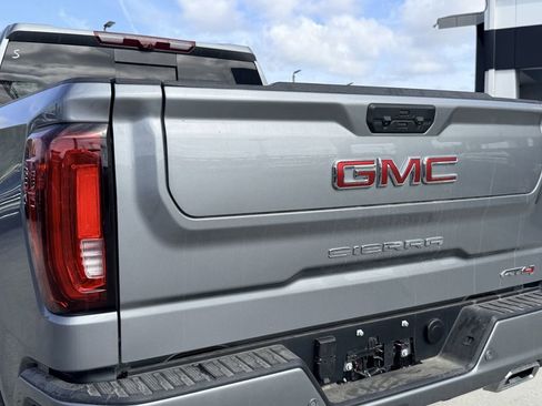 New 2026 GMC Sierra 1500 AT4 w/ AT4 Premium Package AWD/4WD image 11