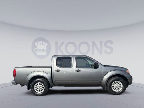 Used 2018 Nissan Frontier SV image 8