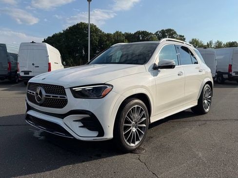 Used 2024 Mercedes-Benz GLE 350 4MATIC image 3