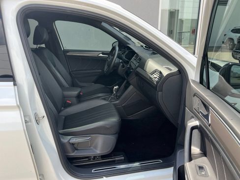 Certified 2023 Volkswagen Tiguan SE R-Line FWD image 35