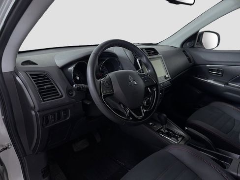 Used 2023 Mitsubishi Outlander Sport SE image 9