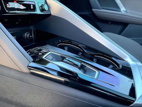 Certified 2025 Audi Q5 Premium w/ Convenience Package image 15