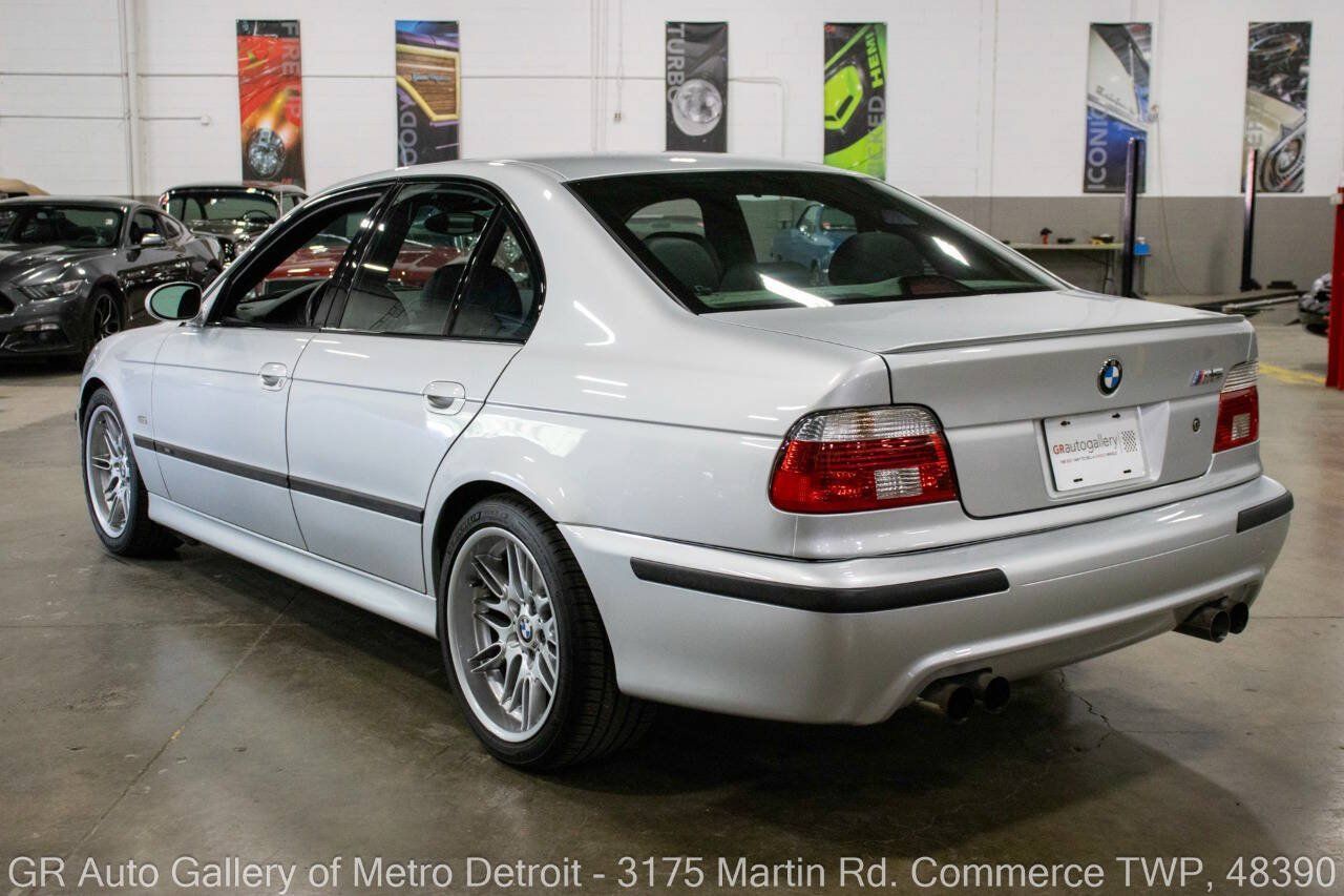 Used 2003 BMW M5 RWD image 4