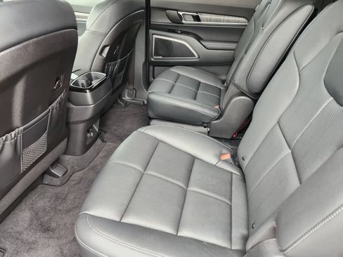 Certified 2025 Kia Telluride EX w/ EX Captain's Chair Package AWD/4WD image 28