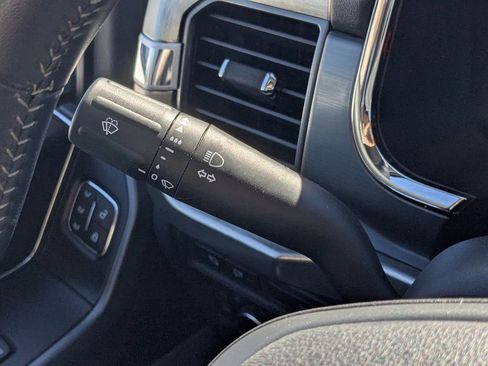 Used 2022 Ford F150 Lariat w/ Equipment Group 501A Mid image 25