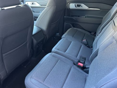 New 2026 Ford Explorer Active RWD image 13
