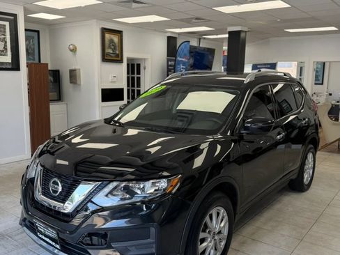 Used 2020 Nissan Rogue S AWD/4WD image 2