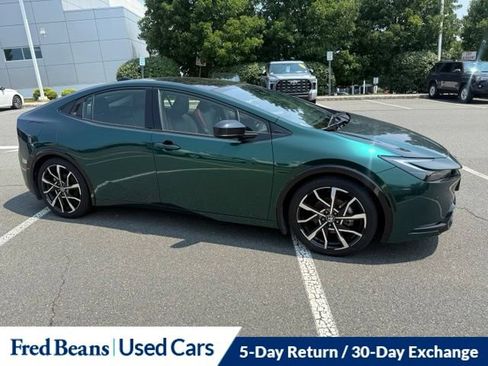 Used 2025 Toyota Prius Plug-In Hybrid FWD image 3