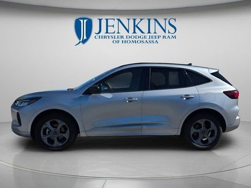 Used 2024 Ford Escape ST-Line AWD/4WD image 9