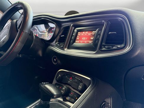 Used 2016 Dodge Challenger SXT RWD image 11