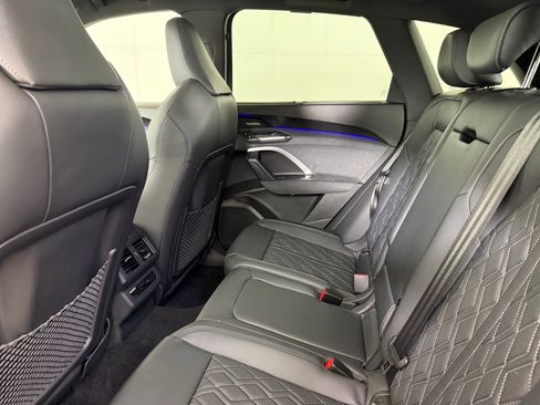 New 2025 Audi SQ5 Premium Plus image 23