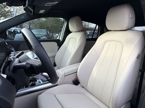 Certified 2025 Mercedes-Benz GLA 250 image 12