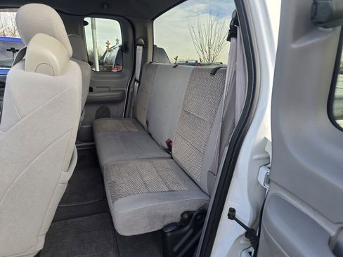 Used 2004 Ford F150 XLT image 11