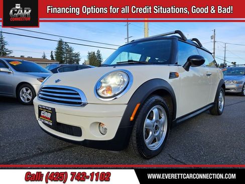 Used 2009 MINI Cooper Clubman Hardtop image 1