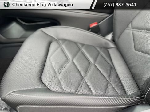New 2026 Volkswagen Atlas Cross Sport SE AWD/4WD image 23