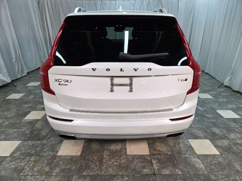 Used 2018 Volvo XC90 T6 Momentum w/ Convenience Package image 4