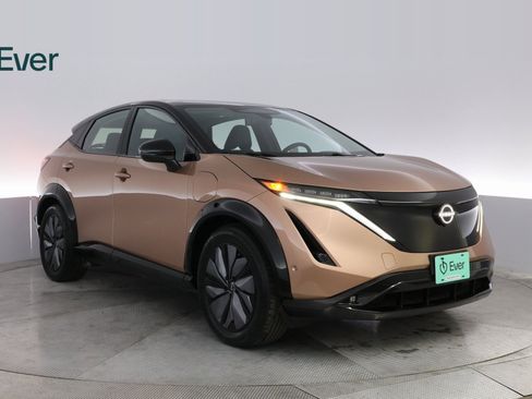 Used 2023 Nissan Ariya image 4