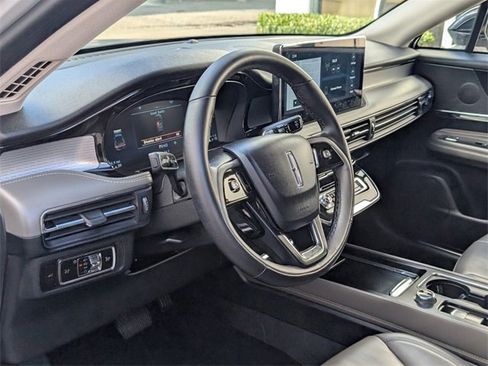 Used 2023 Lincoln Corsair FWD w/ Towing Package image 12