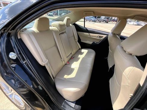 Used 2015 Toyota Corolla LE image 20