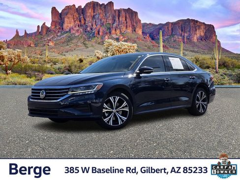 Used 2021 Volkswagen Passat 2.0T SE image 1