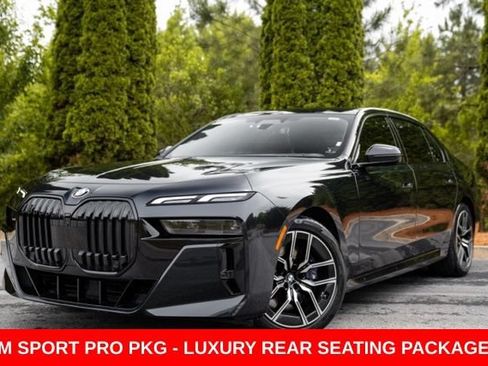 Used 2023 BMW 740i w/ Luxury Rear Seating Package RWD image 1