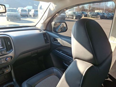 Used 2015 Chevrolet Colorado Z71 image 11