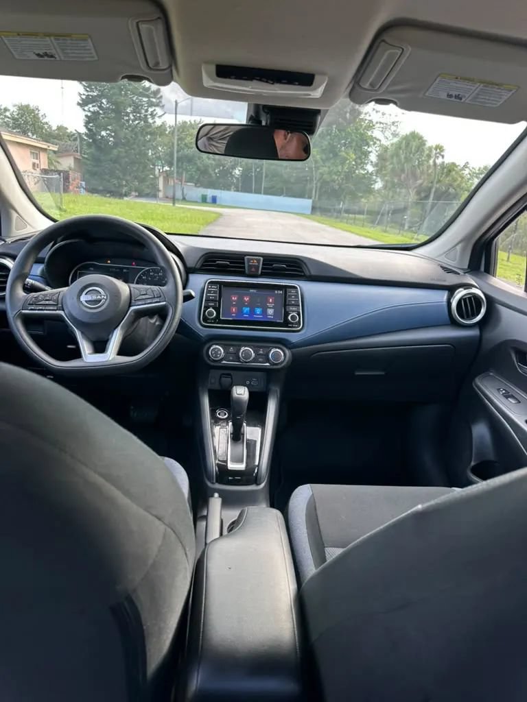 Used 2025 Nissan Versa SV w/ Trunk Package FWD image 11
