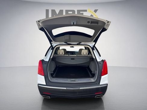 Used 2018 Cadillac XT5 Premium Luxury FWD image 31