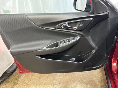 Used 2024 Chevrolet Malibu LT image 21