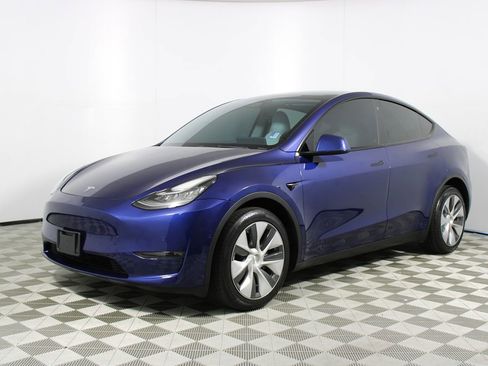 Used 2022 Tesla Model Y Long Range image 29