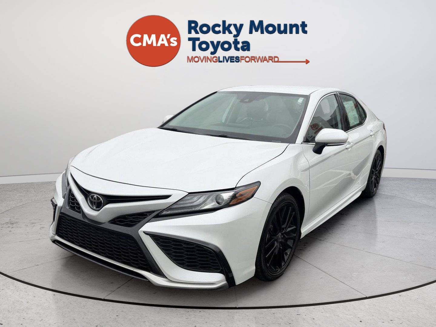 Used 2023 Toyota Camry XSE FWD image 1