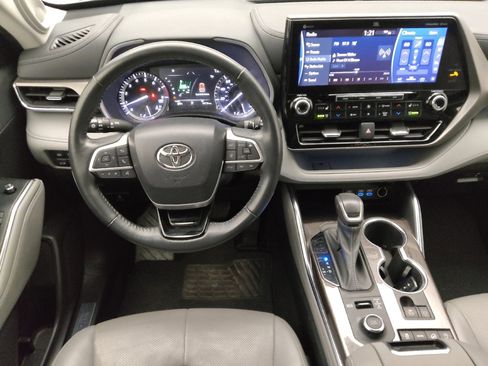 Used 2022 Toyota Highlander Limited image 22