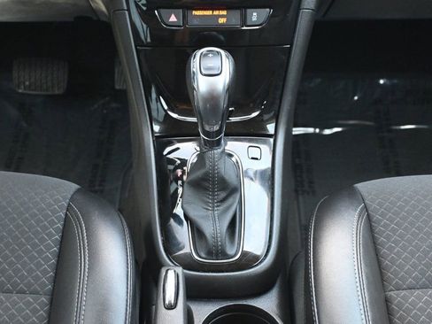 Used 2022 Buick Encore Preferred w/ Safety Package image 12