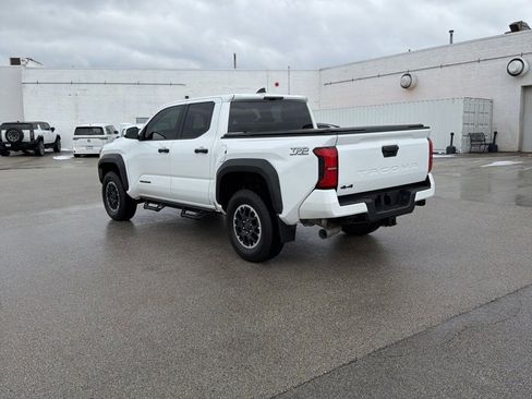 Used 2024 Toyota Tacoma TRD Off-Road image 4
