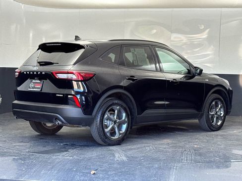 Used 2025 Ford Escape ST-Line image 3