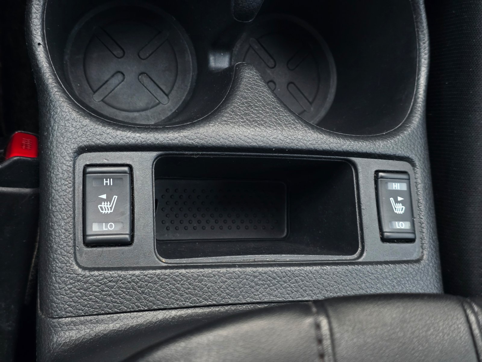 Used 2020 Nissan Rogue S w/ Special Edition Package FWD image 20