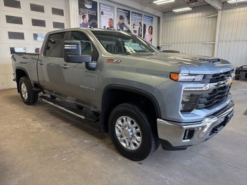 Used 2025 Chevrolet Silverado 3500 LT w/ All Star Edition image 3