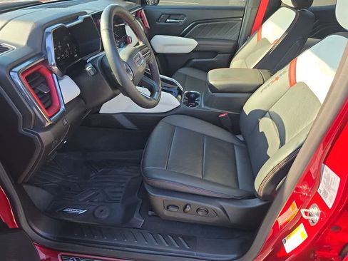 Used 2024 GMC Canyon AT4X AWD/4WD image 16