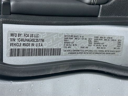 New 2025 Jeep Grand Cherokee Altitude image 18