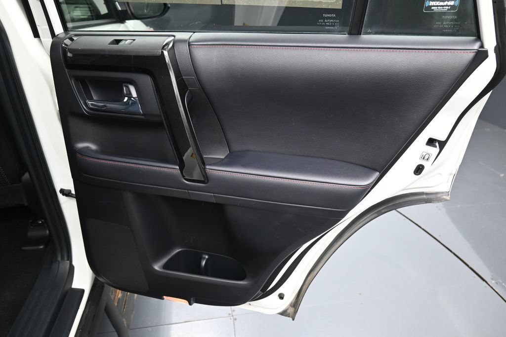 Used 2021 Toyota 4Runner Venture w/ Moonroof Package AWD/4WD image 34