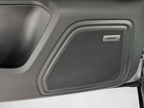 Used 2023 Porsche Macan Turbo image 11