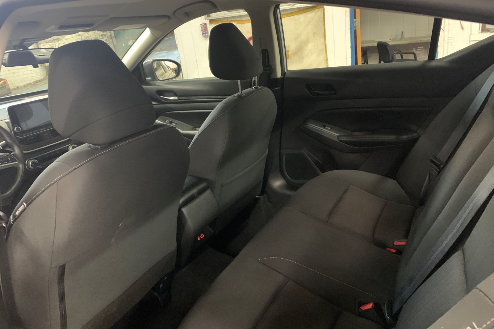 Used 2024 Nissan Altima 2.5 SV FWD image 12