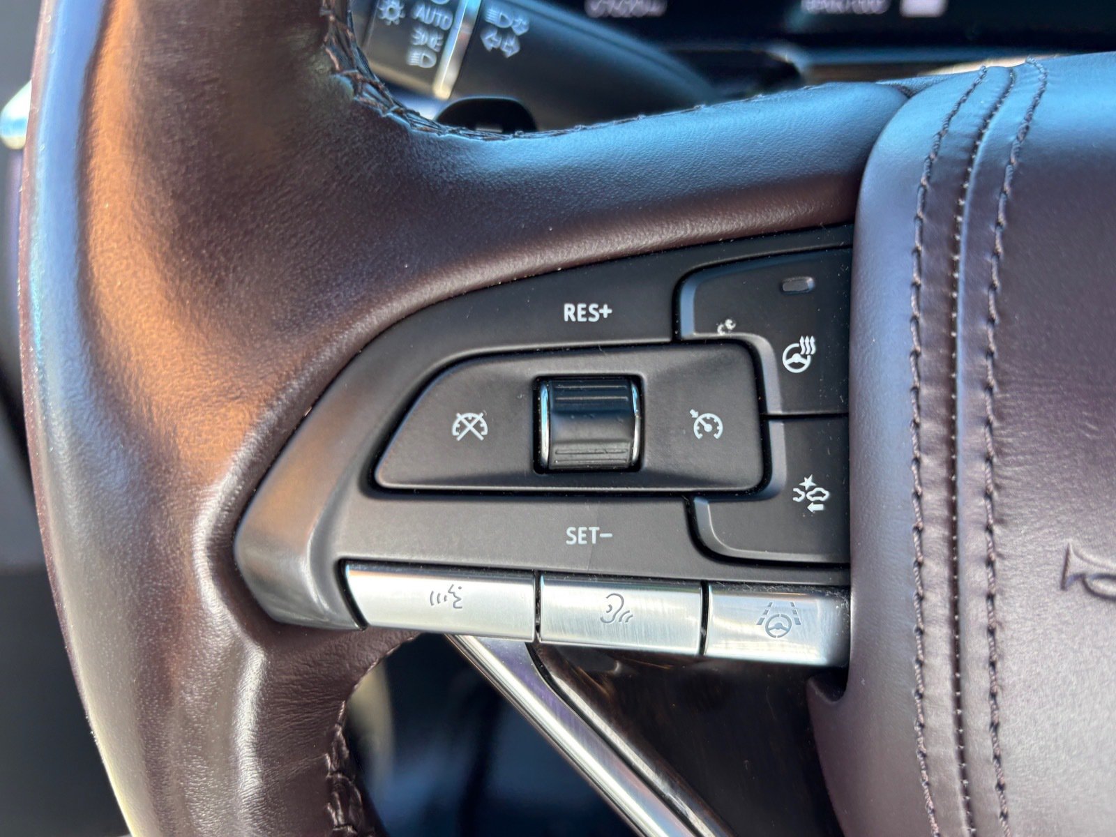 Used 2023 Cadillac Escalade Sport Platinum AWD/4WD image 22