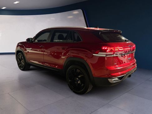 Used 2024 Volkswagen Atlas Cross Sport SE image 3